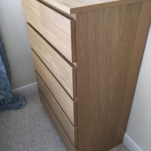 chest of drawers