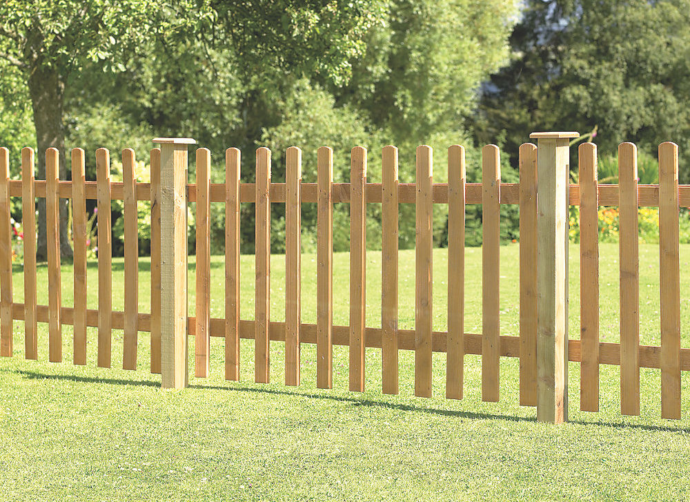 Timber Palisade / Picket Fencing